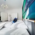 Erstklassiges Ferienapartment Citynah Mit 1 Schlafzimmer - Wifi, Tv, Kuechenzeile, Waschmaschine&trockner Appartement Leipzig