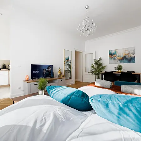 Erstklassiges Ferienapartment Citynah Mit 1 Schlafzimmer - Wifi, Tv, Kuechenzeile, Waschmaschine&trockner Leipzig